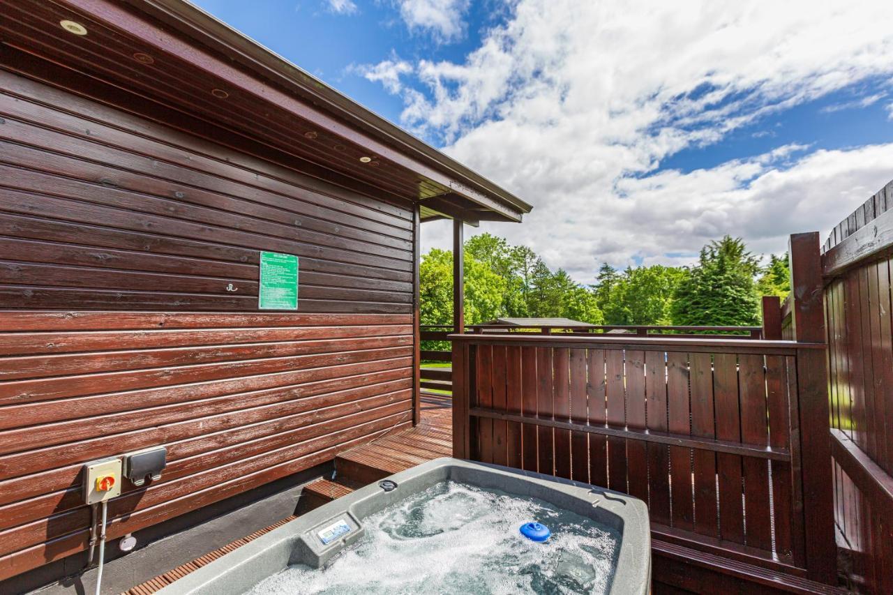 Bluebell Lodge 9 With Hot Tub نيوتن ستيوارت المظهر الخارجي الصورة
