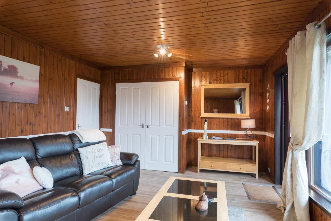 Bluebell Lodge 9 With Hot Tub نيوتن ستيوارت المظهر الخارجي الصورة