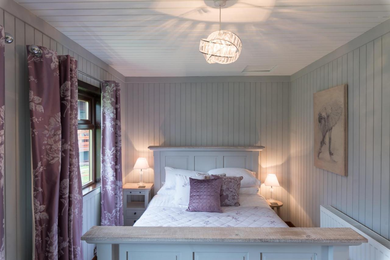 Bluebell Lodge 9 With Hot Tub نيوتن ستيوارت المظهر الخارجي الصورة